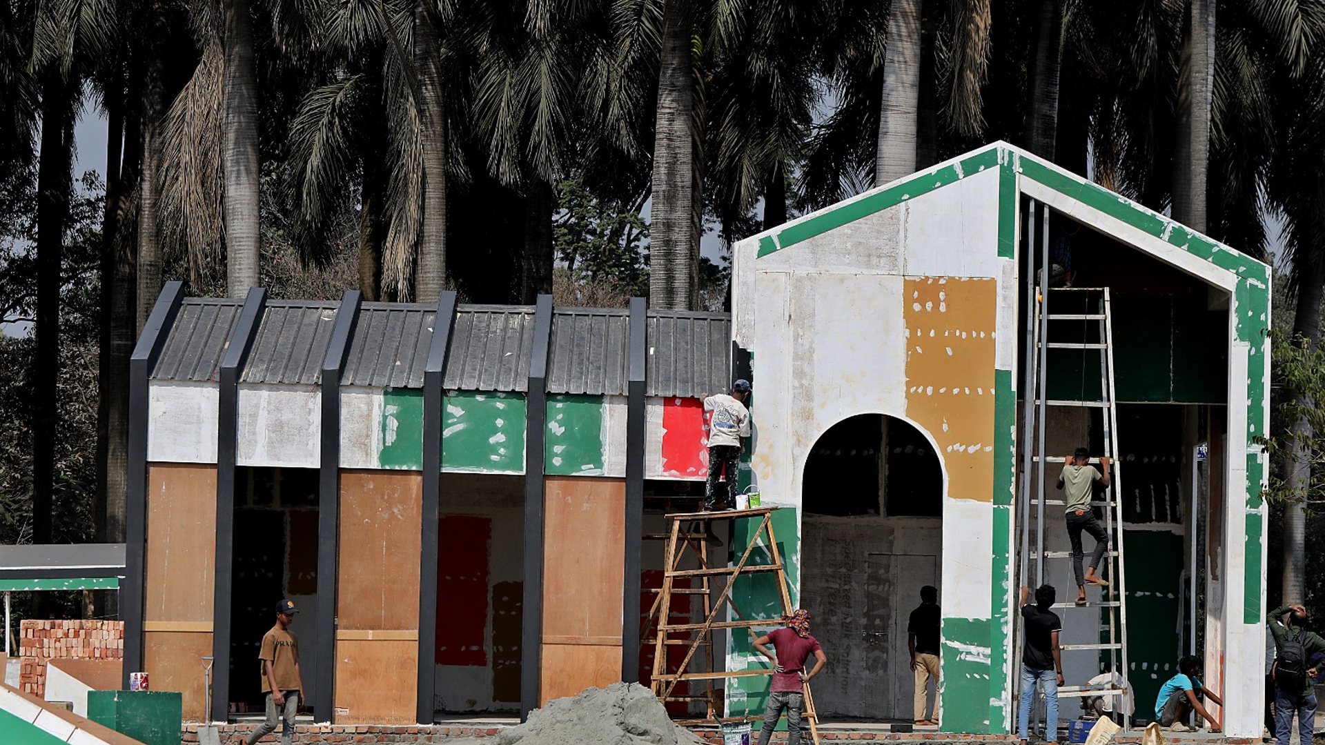 অনড় বাংলা একাডেমি, বইমেলা উদ্বোধন ২০ ফেব্রুয়ারি