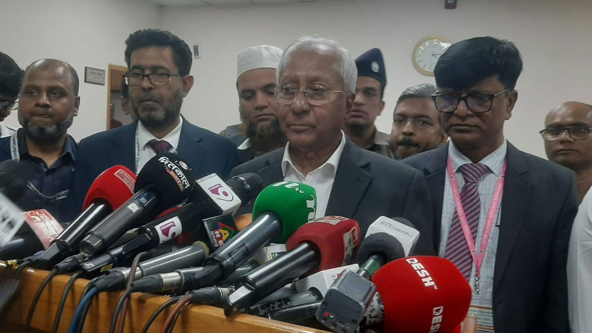 ৬ হাজার ৬২০ কেন্দ্রের ভোটের তথ্য পায়নি ইসি