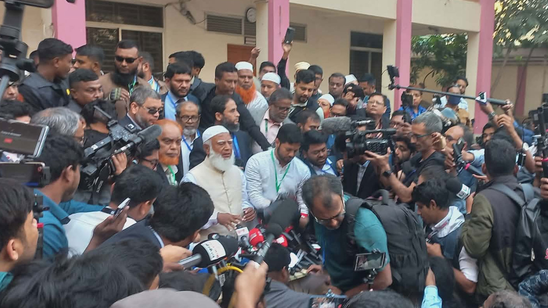 ভোট সুষ্ঠু হলে সবাইকে রায় মানতে হবে: জামায়াত আমির