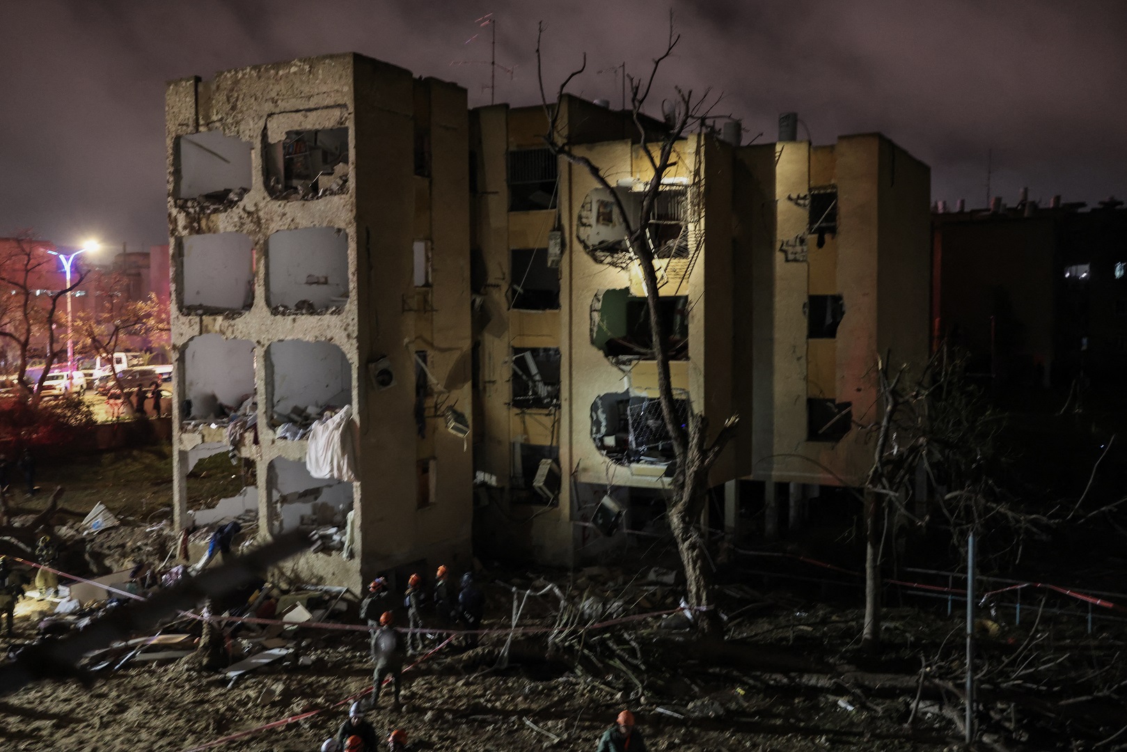 ‘আক্রমণাত্মক মেজাজে’ যুদ্ধ লড়ছে ইরান