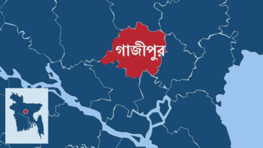 স্কুলের অনুষ্ঠানে আমন্ত্রণ না করায় প্রধান শিক্ষকের কক্ষে তালা দেওয়ার অভিযোগ