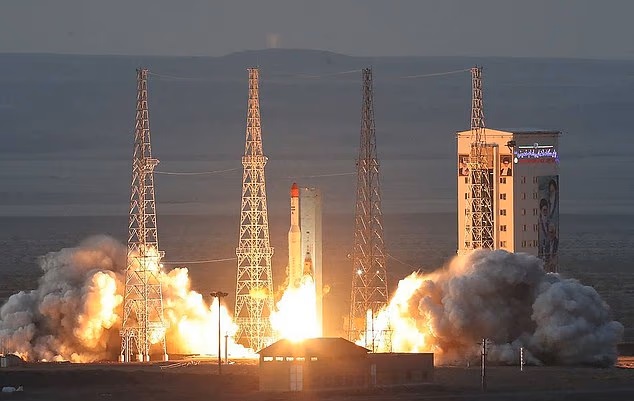 ইরানের ৪ হাজার কিলোমিটার দূরে ব্রিটিশ-মার্কিন ঘাঁটি লক্ষ্য করে হামলার প্রভাব কতটা