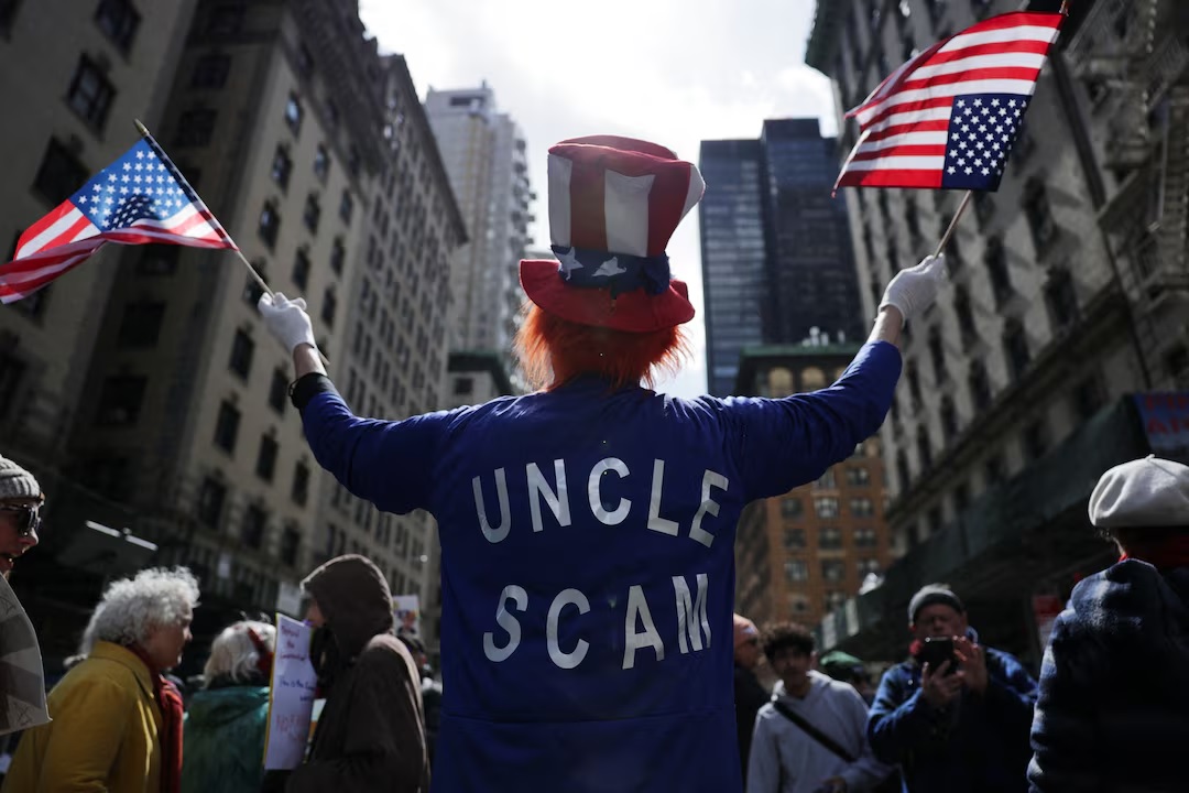 ইরান যুদ্ধের সমাপ্তি চান যুক্তরাষ্ট্রের দুই-তৃতীয়াংশ মানুষ