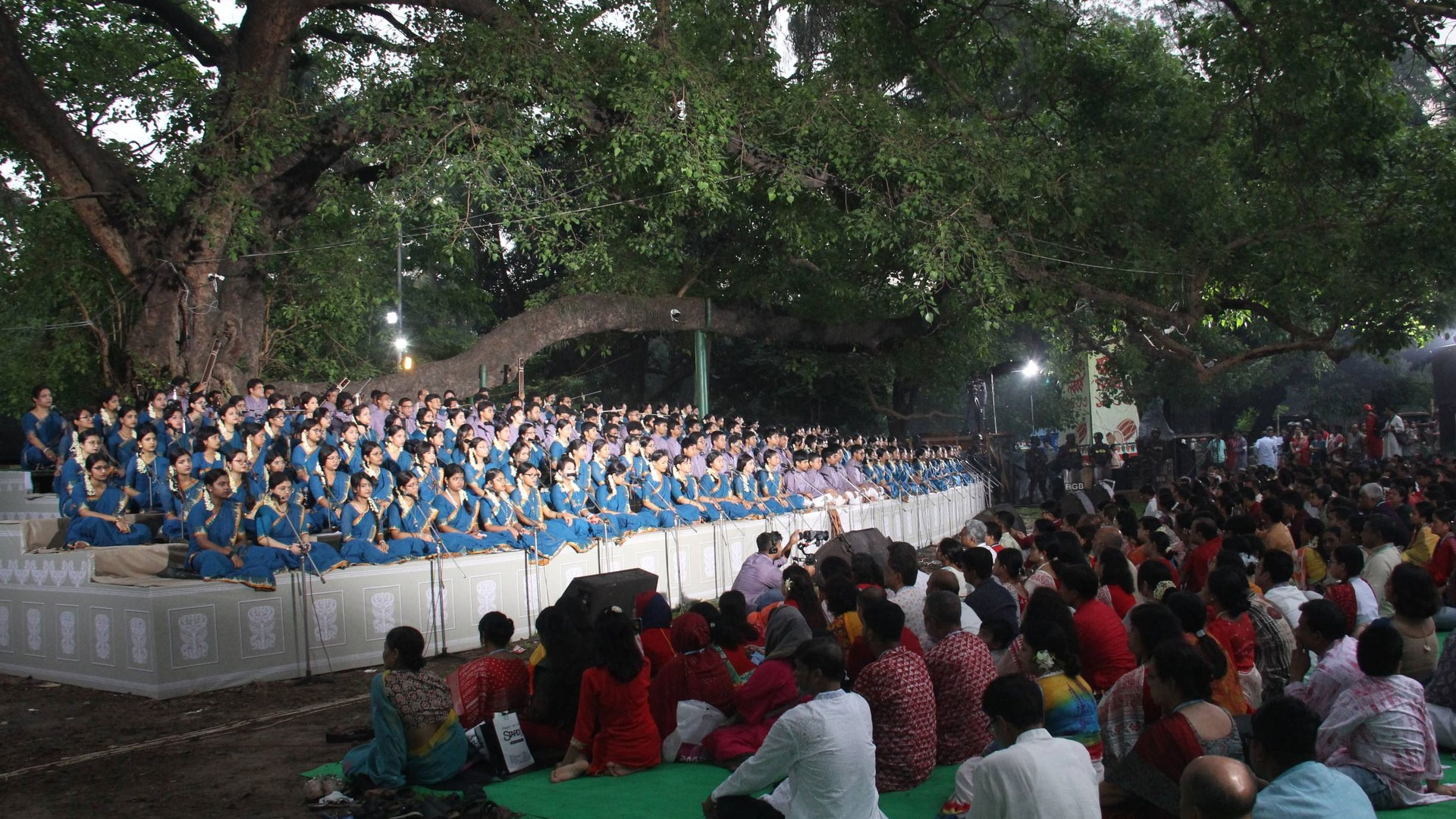 ভয়শূন্য চিত্তে ছায়ানটের বর্ষবরণ