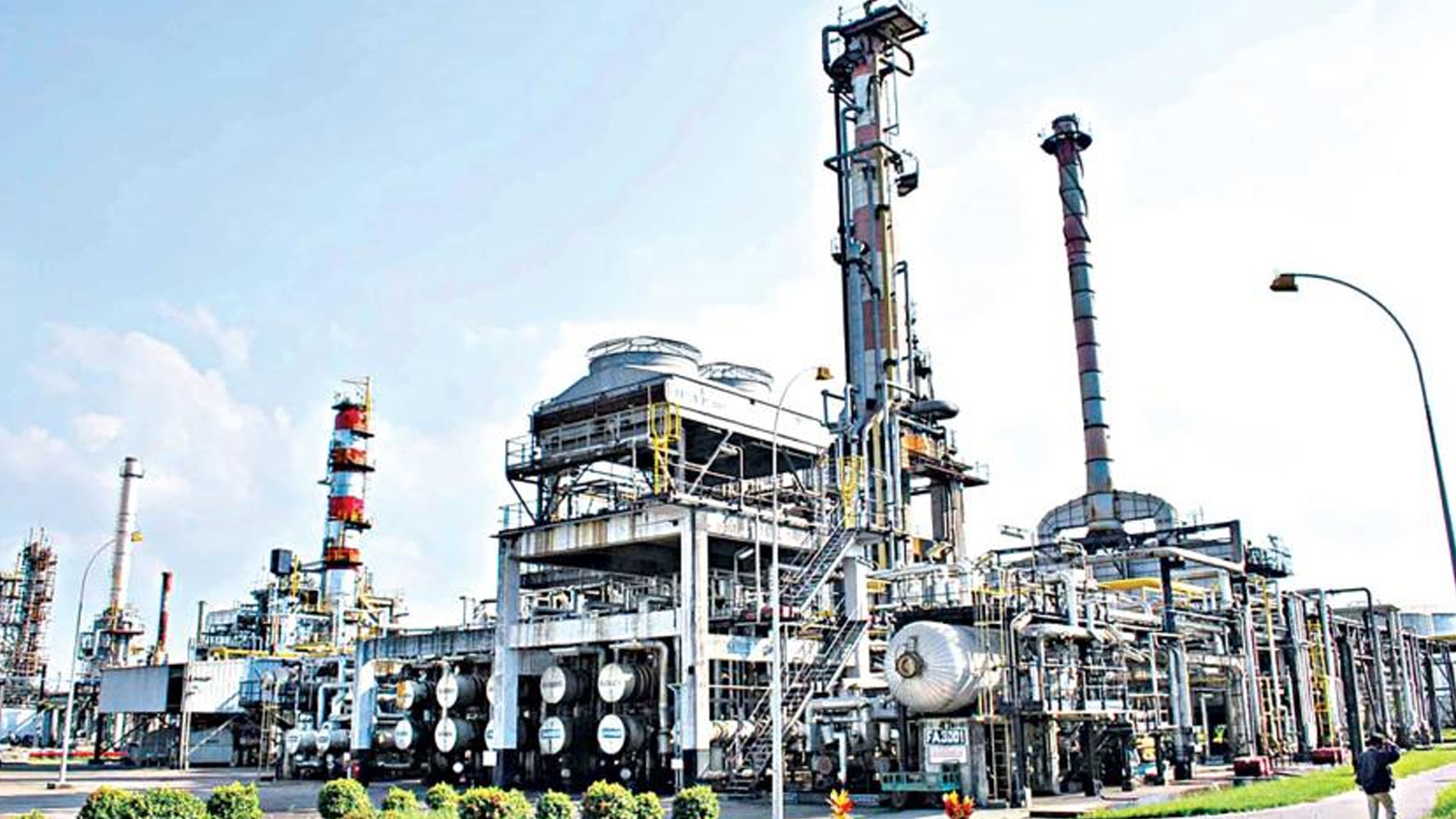 সাময়িক বন্ধের দ্বারপ্রান্তে ইস্টার্ন রিফাইনারি