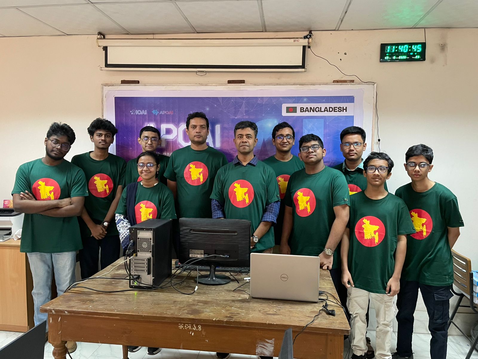 প্রথম এশিয়া-প্যাসিফিক এআই অলিম্পিয়াডে বাংলাদেশের ৩টি স্বর্ণপদক জয় 