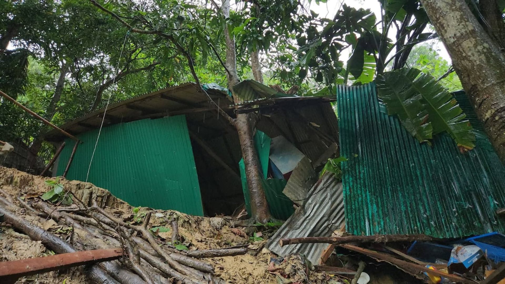 কক্সবাজারে পাহাড়-দেয়াল ধস ও পানিতে ডুবে ৩ জনের মৃত্যু, ২ দিনে প্রাণহানি ১৩
