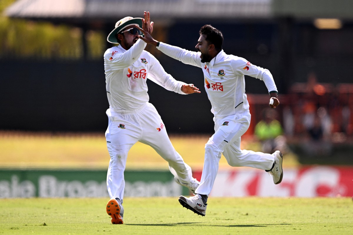 অস্ট্রেলিয়াকে বিধ্বস্ত করে বাংলাদেশের ঐতিহাসিক টেস্ট জয়