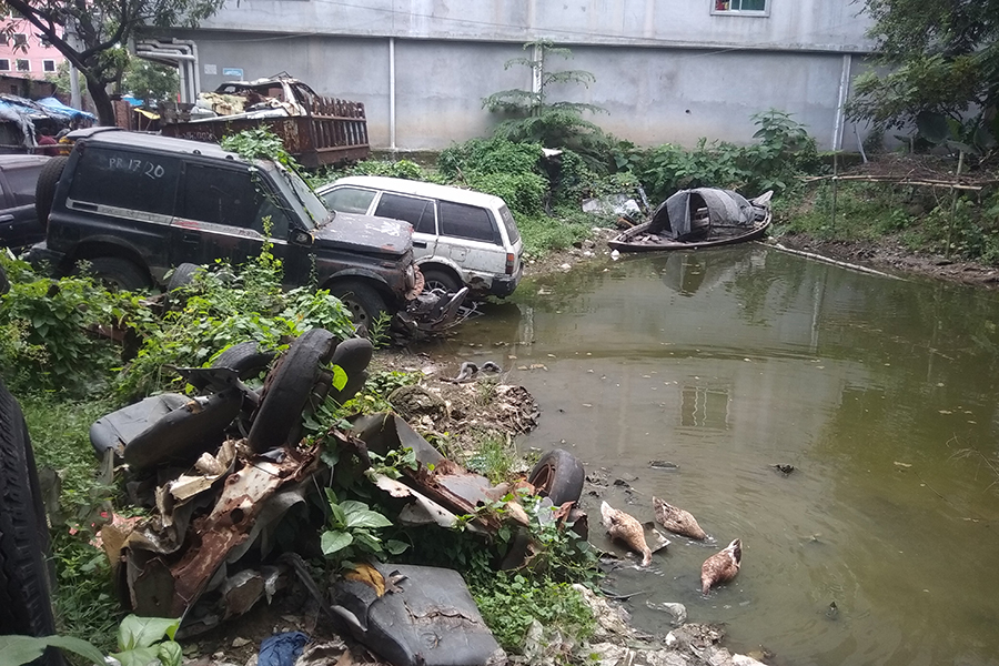 খোলা আকাশের নিচে নষ্ট হচ্ছে মামলার গুরুত্বপূর্ণ আলামত