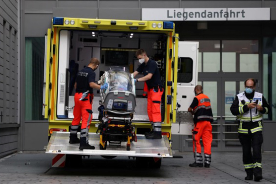 পুতিন সমালোচক নাভালনি চিকিৎসার জন্য জার্মানিতে