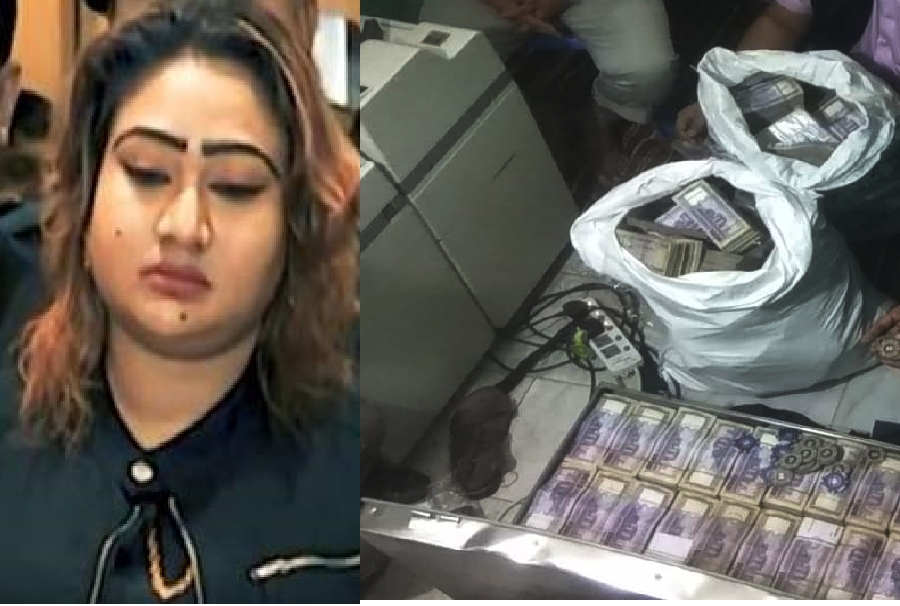 এনু-রূপনের টাকায় চাপা পাপিয়া কাহিনী?