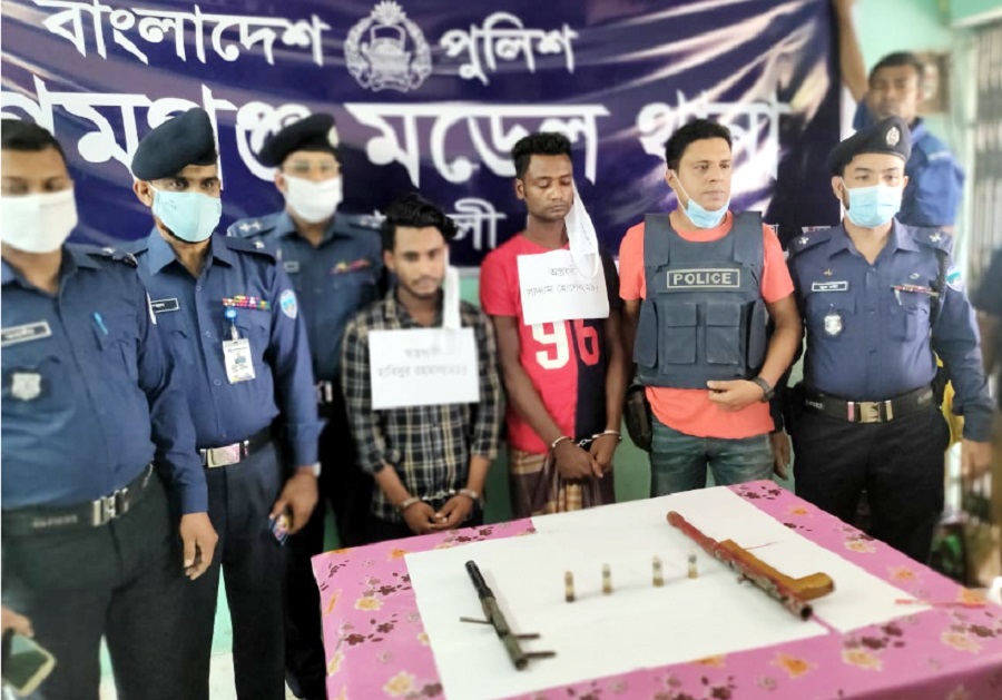 বেগমগঞ্জে সাদ্দাম বাহিনীর প্রধান গ্রেপ্তার, অস্ত্র-গুলি উদ্ধার