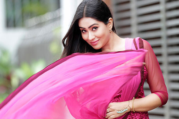 সাংবাদিকতায় মম!