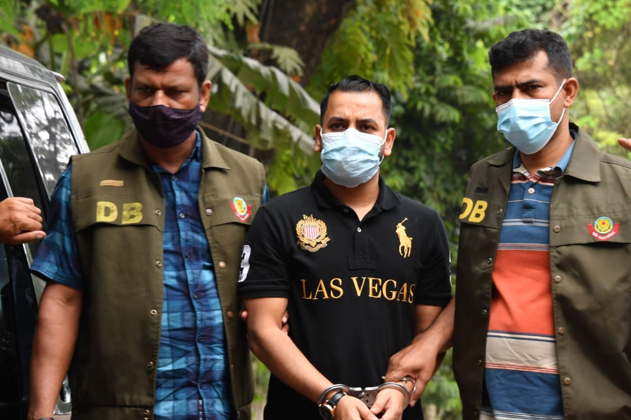 কিউকম: গ্রাহকের বকেয়া ২৫০ কোটি, গেটওয়েতে আটকা ৩৯৭ কোটি 