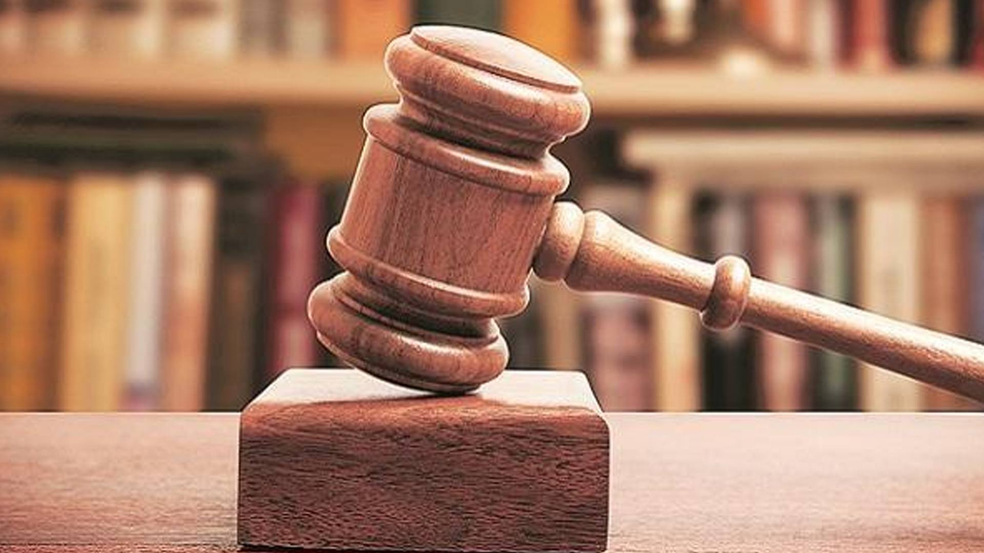 চলন্ত বাসে যৌন নিপীড়ন: চালকের সহকারী ২ দিনের রিমান্ডে