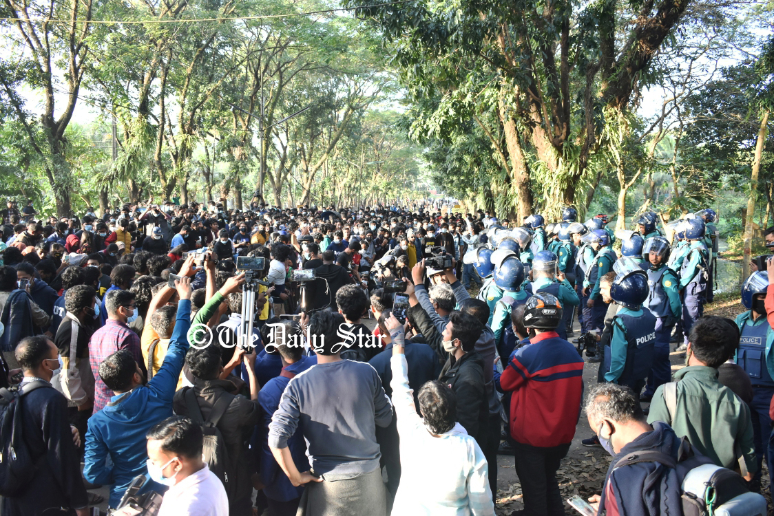 শাবিপ্রবি: প্রাধ্যক্ষ্যবিরোধী আন্দোলন যেভাবে উপাচার্যবিরোধী হলো