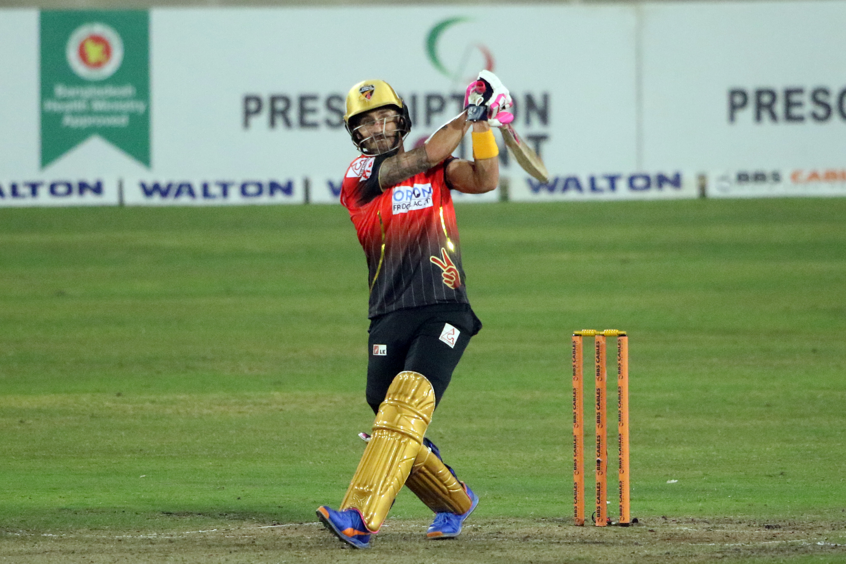 বিপিএলে বিদেশি খেলোয়াড় সংকটে এবার নিয়মে ছাড় দিবে বিসিবি