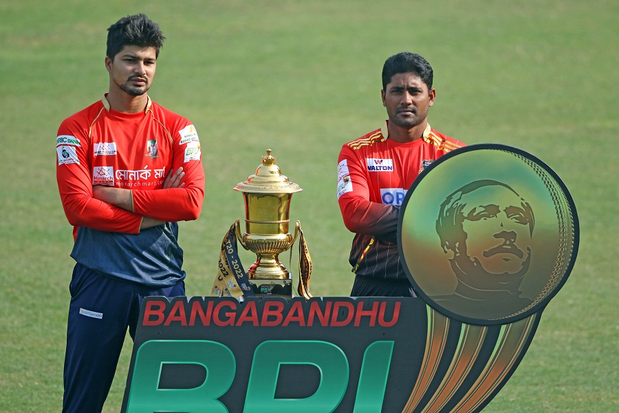 ফটোসেশসনে সাকিবের না আসা নিয়ে দুই ধরণের বক্তব্য