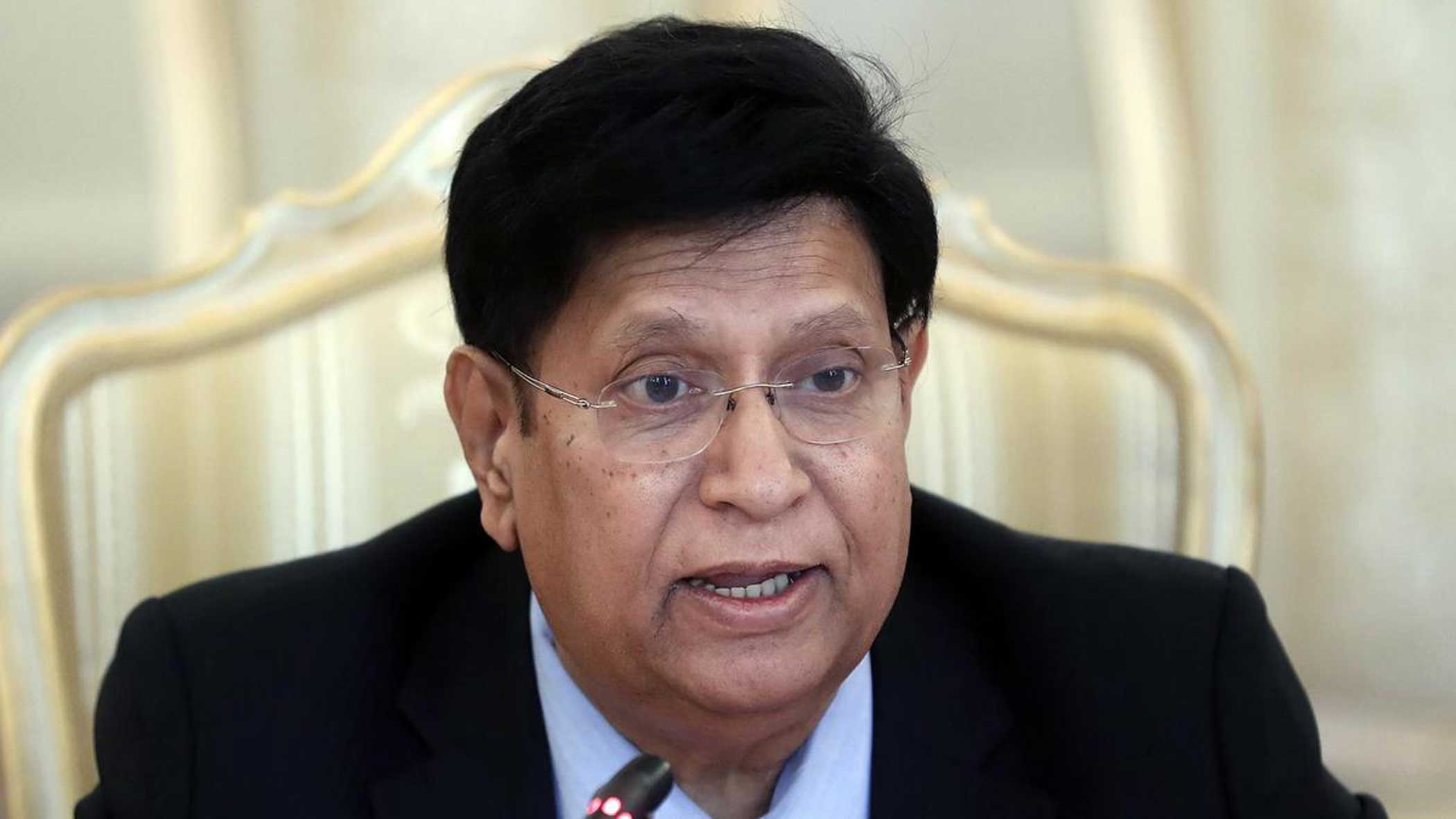 নিষেধাজ্ঞার ভয়ে রাশিয়া থেকে জ্বালানি তেল নিচ্ছি না: পররাষ্ট্রমন্ত্রী