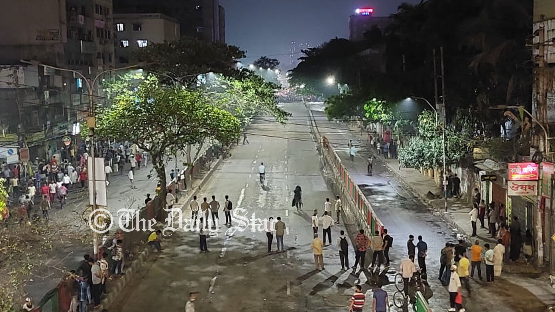 ঢাকা কলেজ-টিটিসি শিক্ষার্থীদের ধাওয়া-পাল্টা ধাওয়া, ককটেল বিস্ফোরণ&nbsp;