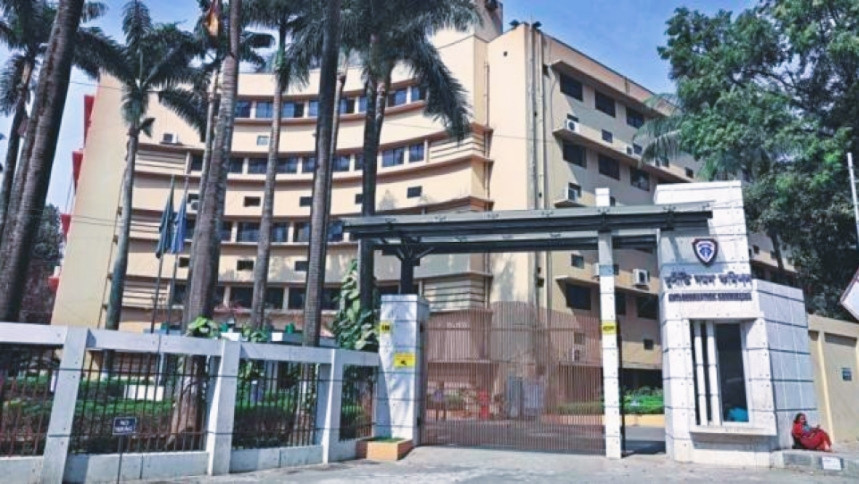 অর্থপাচার মামলা: নর্থ সাউথ বিশ্ববিদ্যালয়ের ৪ ট্রাস্টিকে জেলগেটে জিজ্ঞাসাবাদের অনুমতি