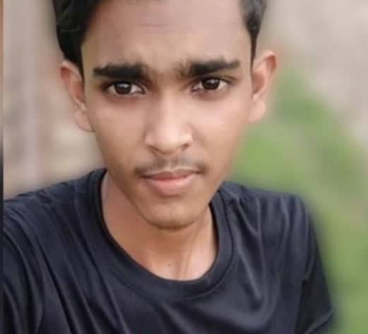 সীতাকুণ্ডে অগ্নিকাণ্ড: প্রথম লাইভ করা নয়নের মরদেহ চমেক হাসপাতালে