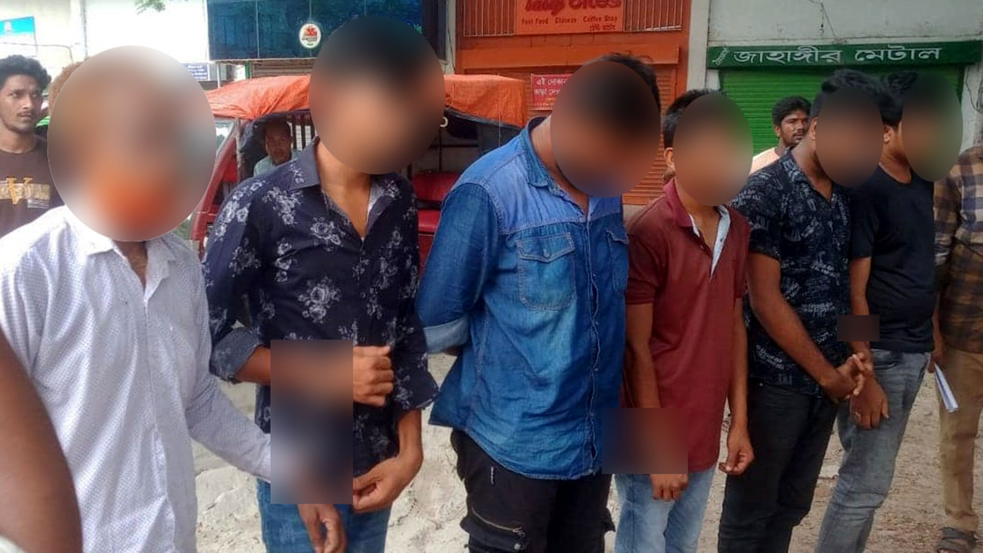 আইন লঙ্ঘন করে সাজা দেওয়ার অভিযোগ ভ্রাম্যমাণ আদালতের বিরুদ্ধে