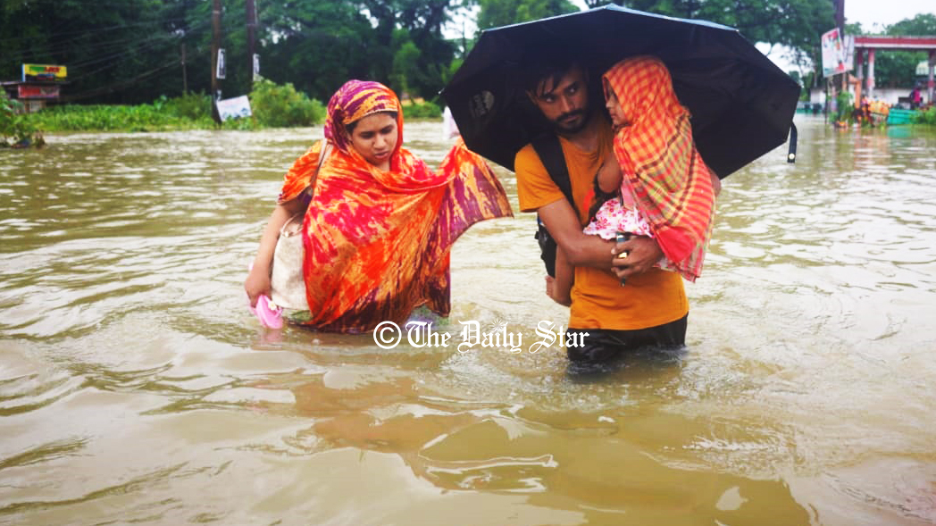 সিলেট-সুনামগঞ্জ: ত্রাণ মজুত থাকলেও পৌঁছাচ্ছে না ভুক্তভোগীদের কাছে
