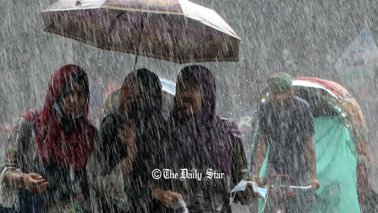 রাজধানীতে থেমে থেমে, সিলেটসহ ৫ বিভাগে ভারী বৃষ্টির পূর্বাভাস