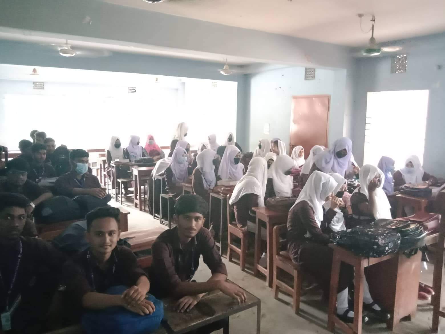 শিক্ষক হত্যা: আশুলিয়ার সেই শিক্ষাপ্রতিষ্ঠানে ক্লাস শুরু