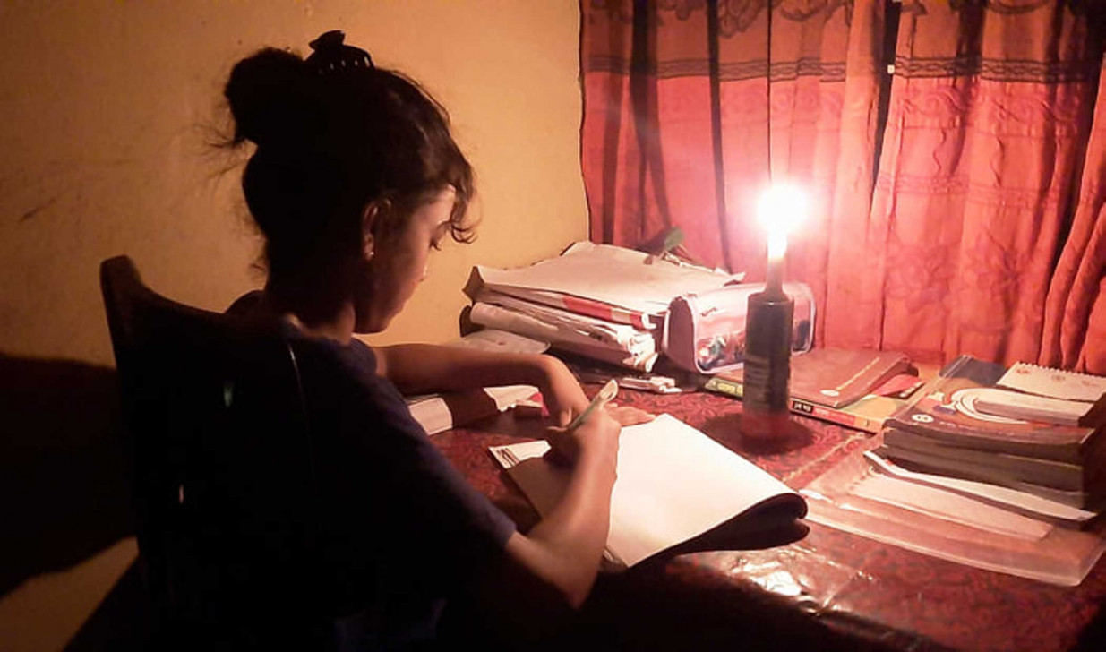 দিনে ৬-৭ ঘণ্টা বিদ্যুৎহীন উত্তরাঞ্চল, অতিষ্ঠ জনজীবন, ক্ষতিগ্রস্ত কলকারখানা