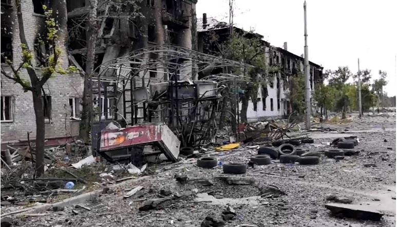 লিসিচানস্ক থেকে ইউক্রেনের সেনা প্রত্যাহার, মস্কোর বিজয় দাবি