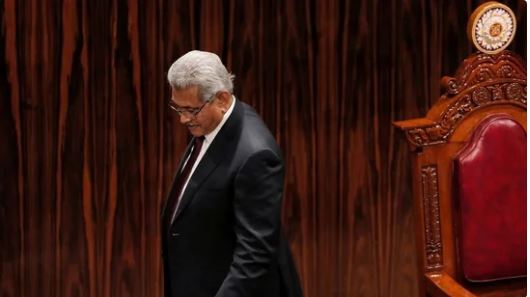 সিঙ্গাপুর থেকে ইমেইলে পদত্যাগপত্র পাঠালেন গোতাবায়া