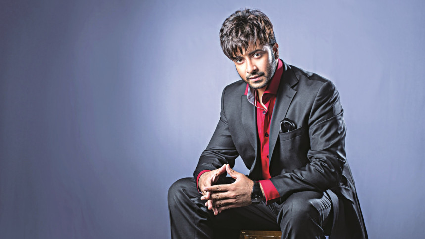 শাকিবের সরকারি অনুদানের সিনেমা থেকে পরিচালক বাদ