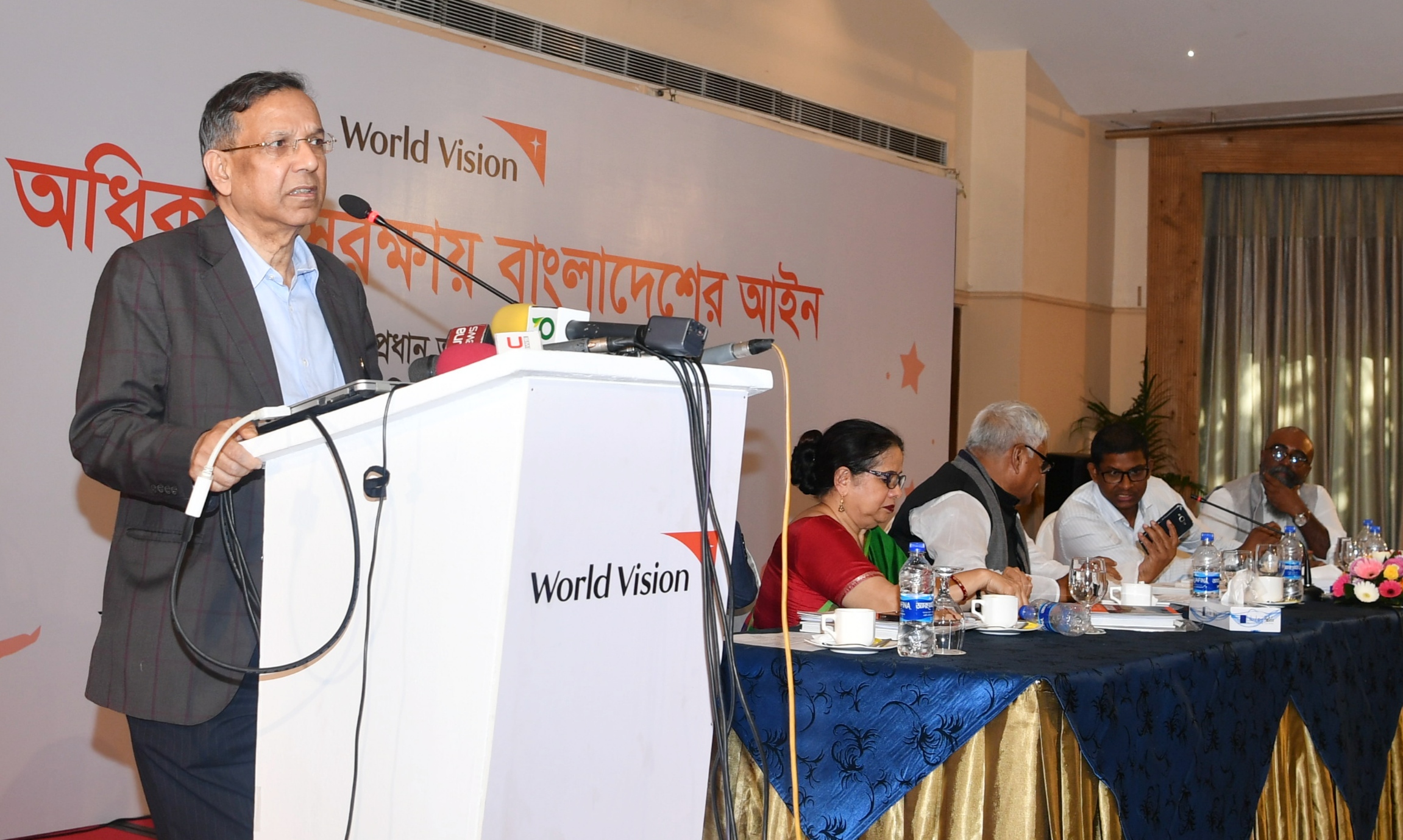 বাস্তবায়ন করা যায় এমন আইন করতে চায় সরকার: আইনমন্ত্রী