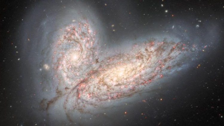 ২ গ্যালাক্সির মুখোমুখি সংঘর্ষের ছবি প্রকাশ