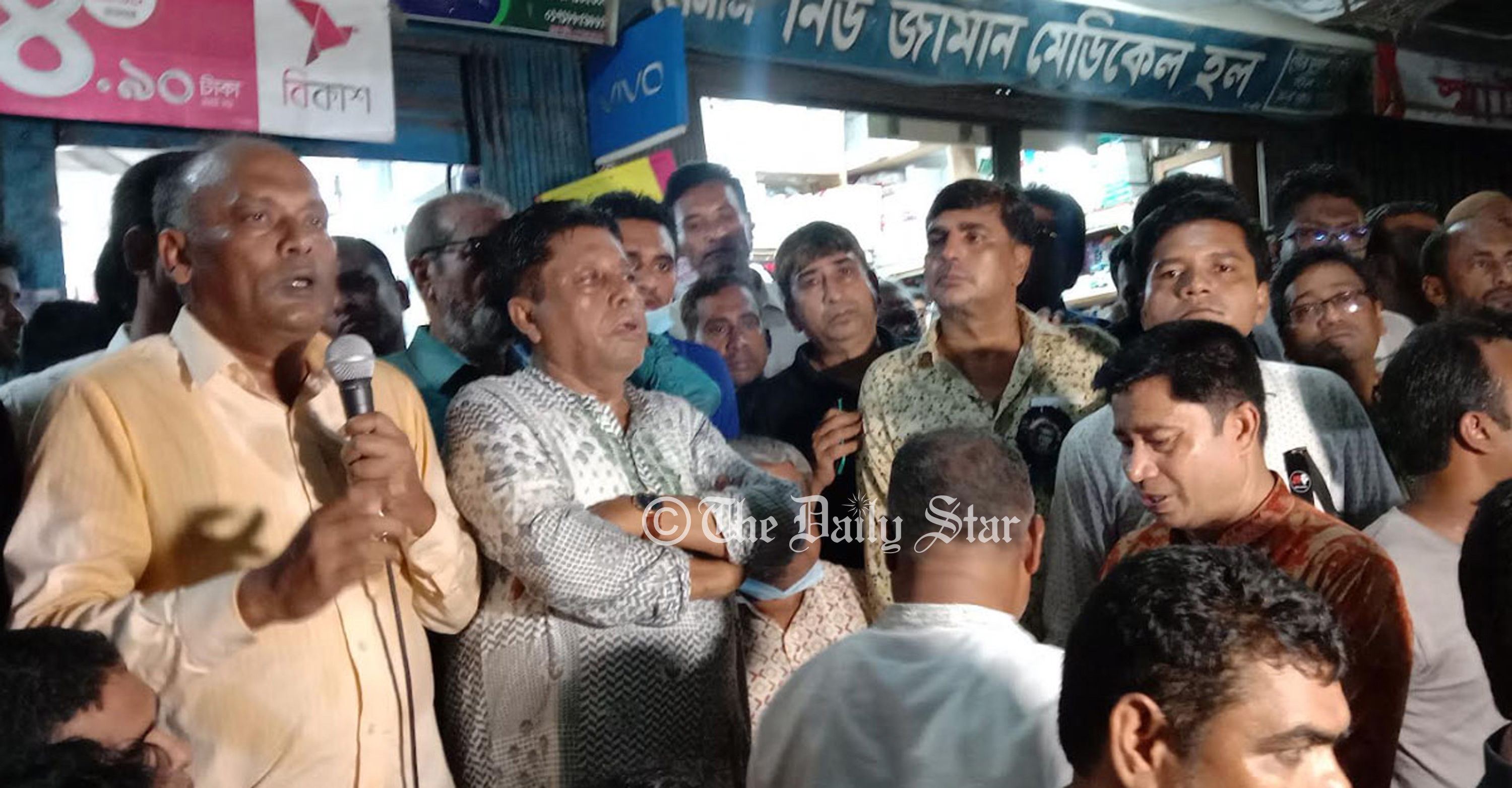বরগুনায় আরও ৫ পুলিশ প্রত্যাহার, ছাত্রলীগের নতুন কমিটিকে ‘অবাঞ্ছিত’ ঘোষণা জেলা আ. লীগের