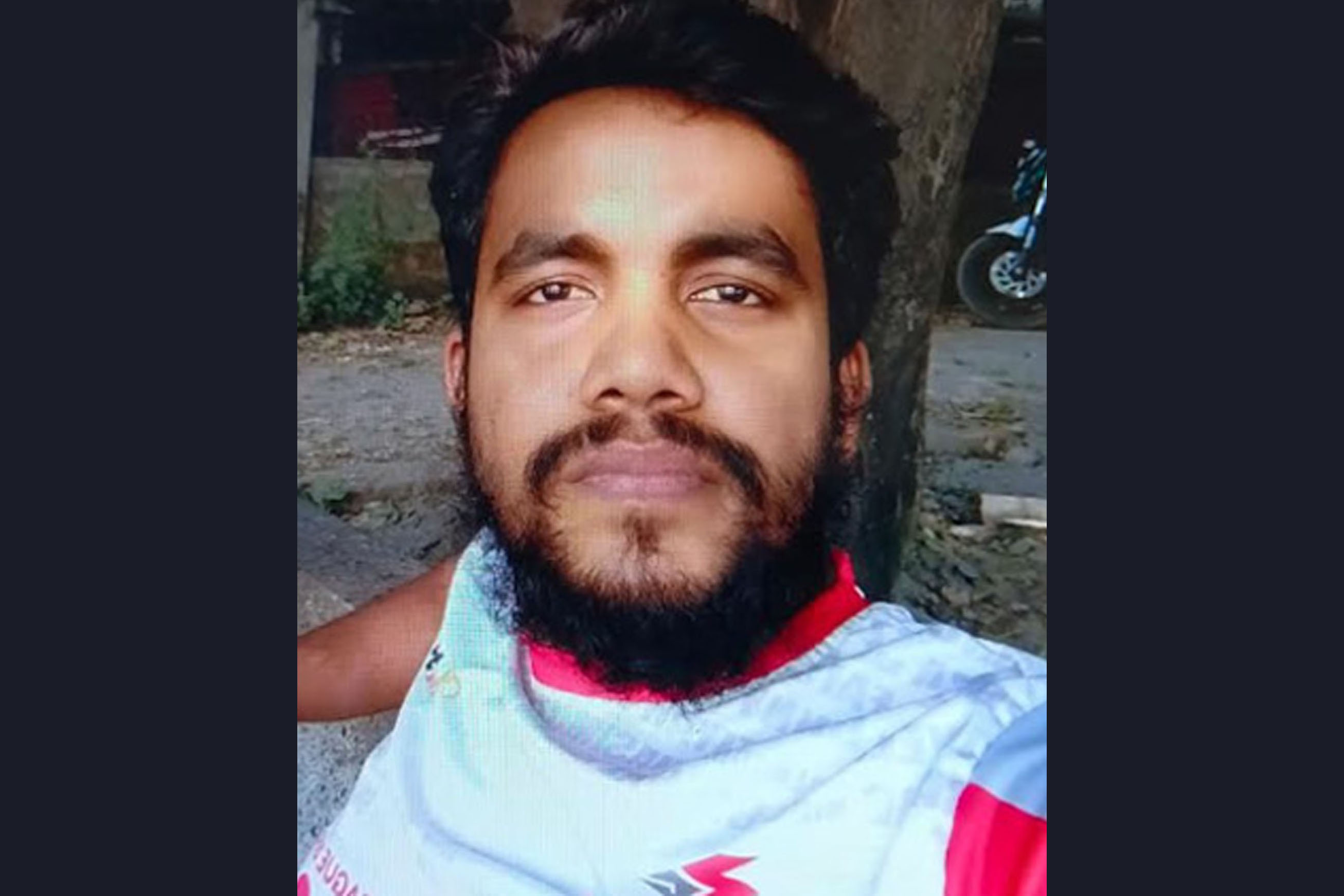 কুয়াকাটা সৈকতে গোসলে নেমে যুবক নিখোঁজ