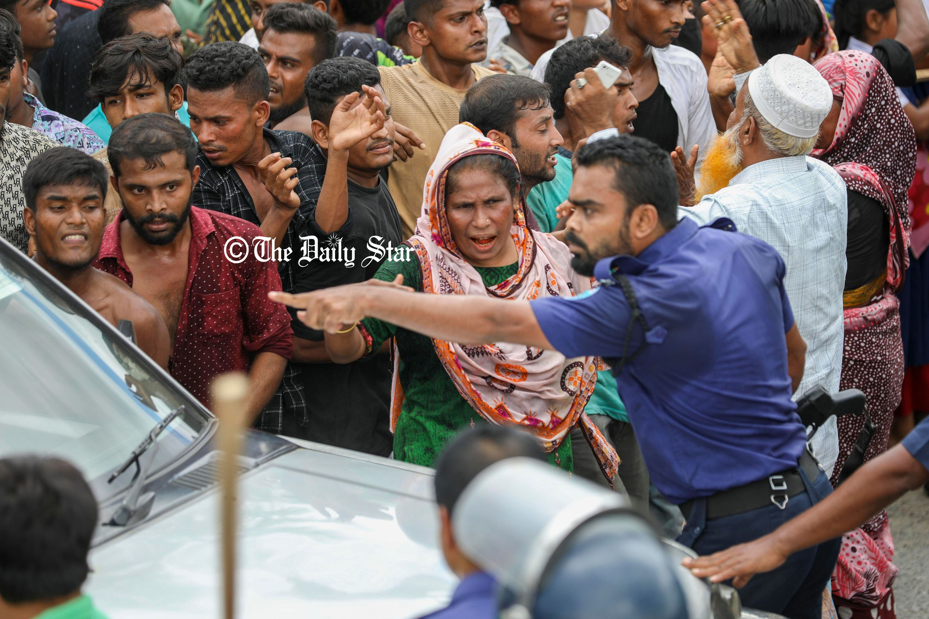 জঙ্গল সলিমপুরে অবরোধ-সংঘর্ষ, ৫ ঘণ্টা পর খুললো ঢাকা-চট্টগ্রাম মহাসড়ক
