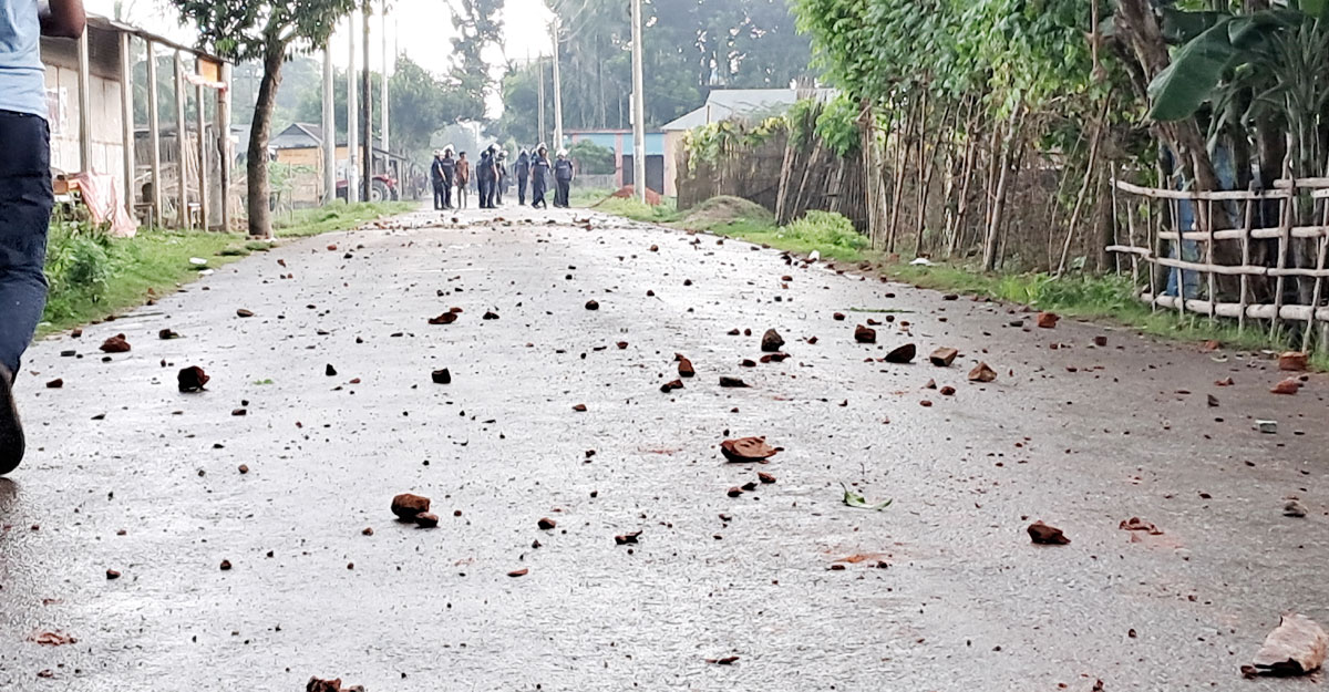 কিশোরগঞ্জে বিএনপি-পুলিশ-আ. লীগ সংঘর্ষে আহত শতাধিক, আটক ১০