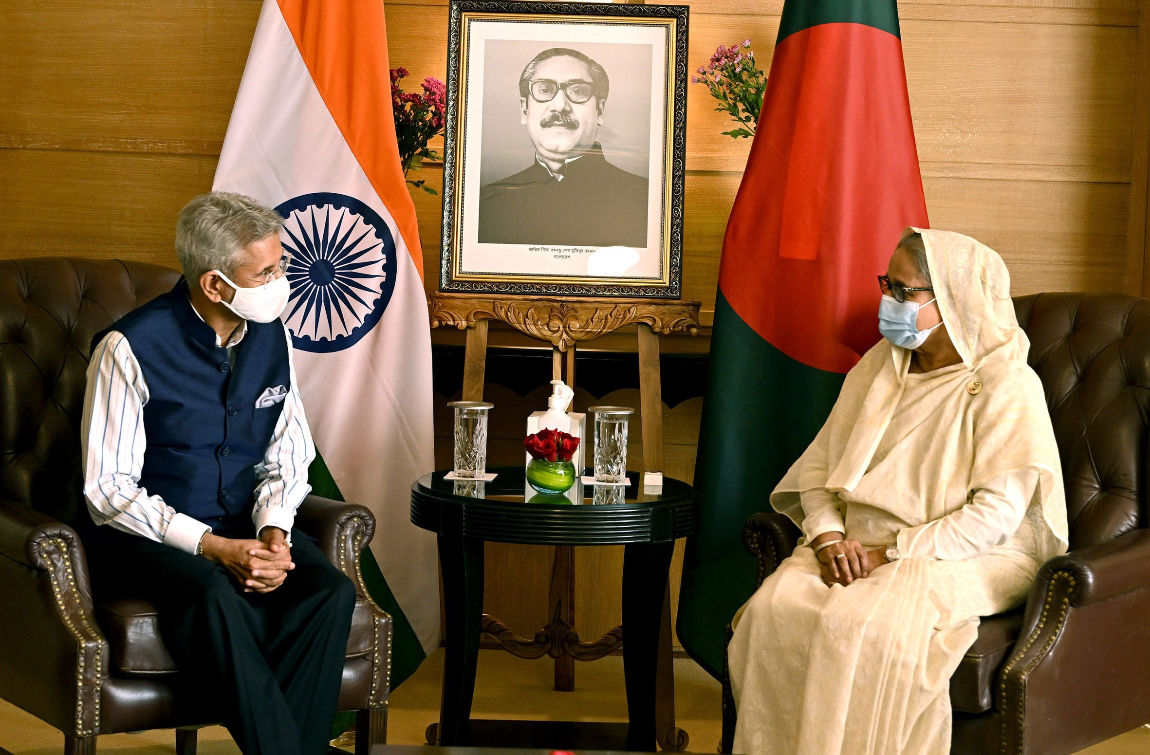 প্রধানমন্ত্রী শেখ হাসিনার সঙ্গে ভারতের পররাষ্ট্রমন্ত্রীর সৌজন্য সাক্ষাৎ