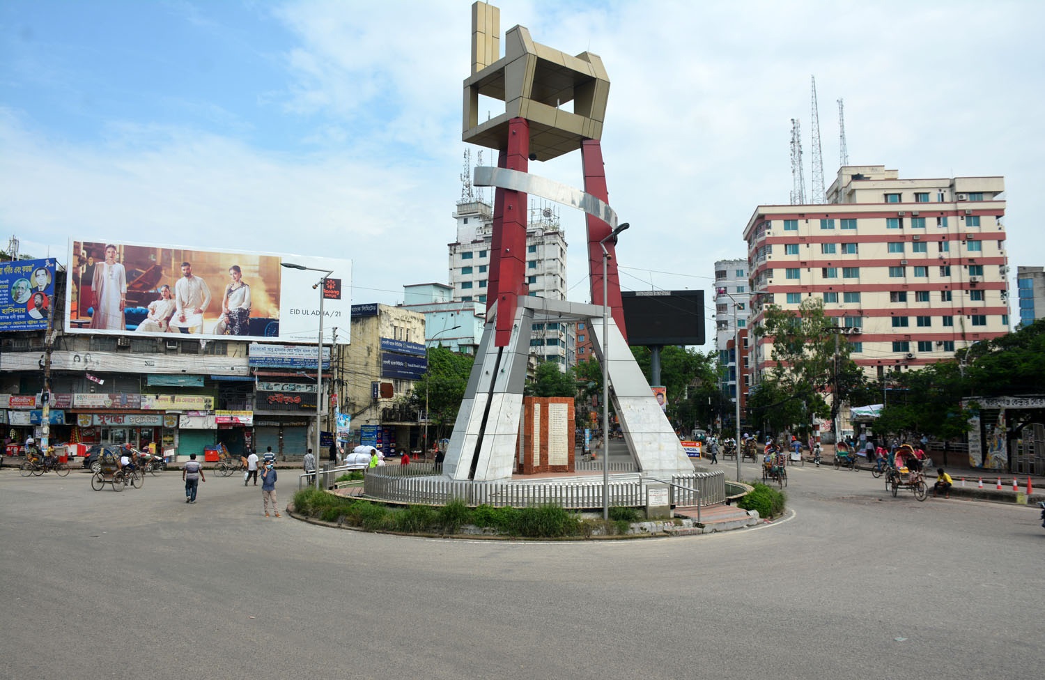 উত্তপ্ত নারায়ণগঞ্জে চলছে রাজনীতির ‘খেলা’