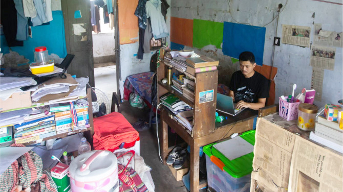 বিশ্ববিদ্যালয়ের হলে দুর্বিষহ জীবন