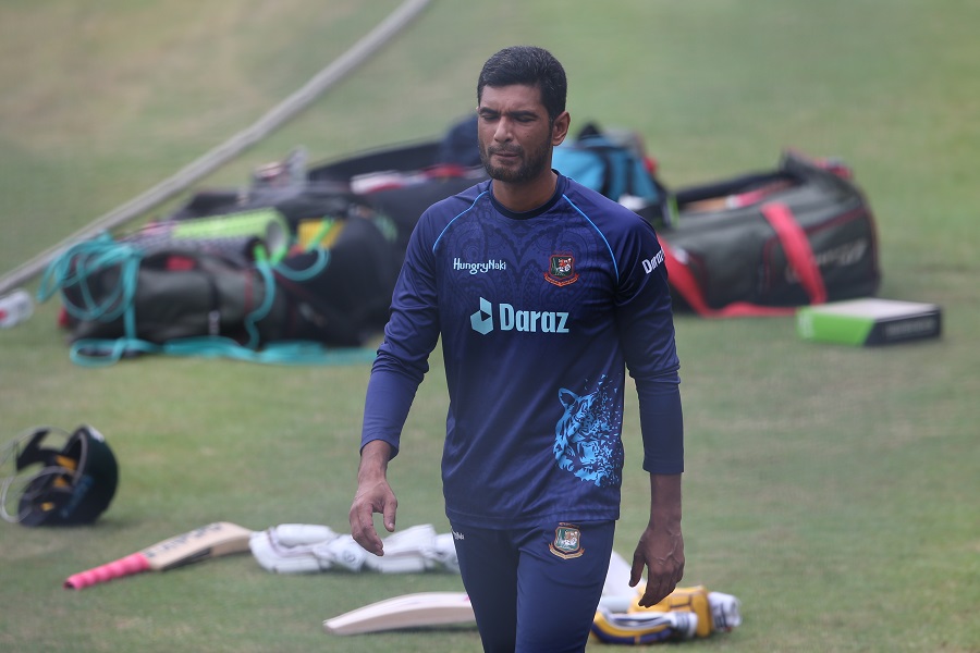 পাওয়ার প্লেতেও দেখা হয়েছে মাহমুদউল্লাহর ব্যাটিং