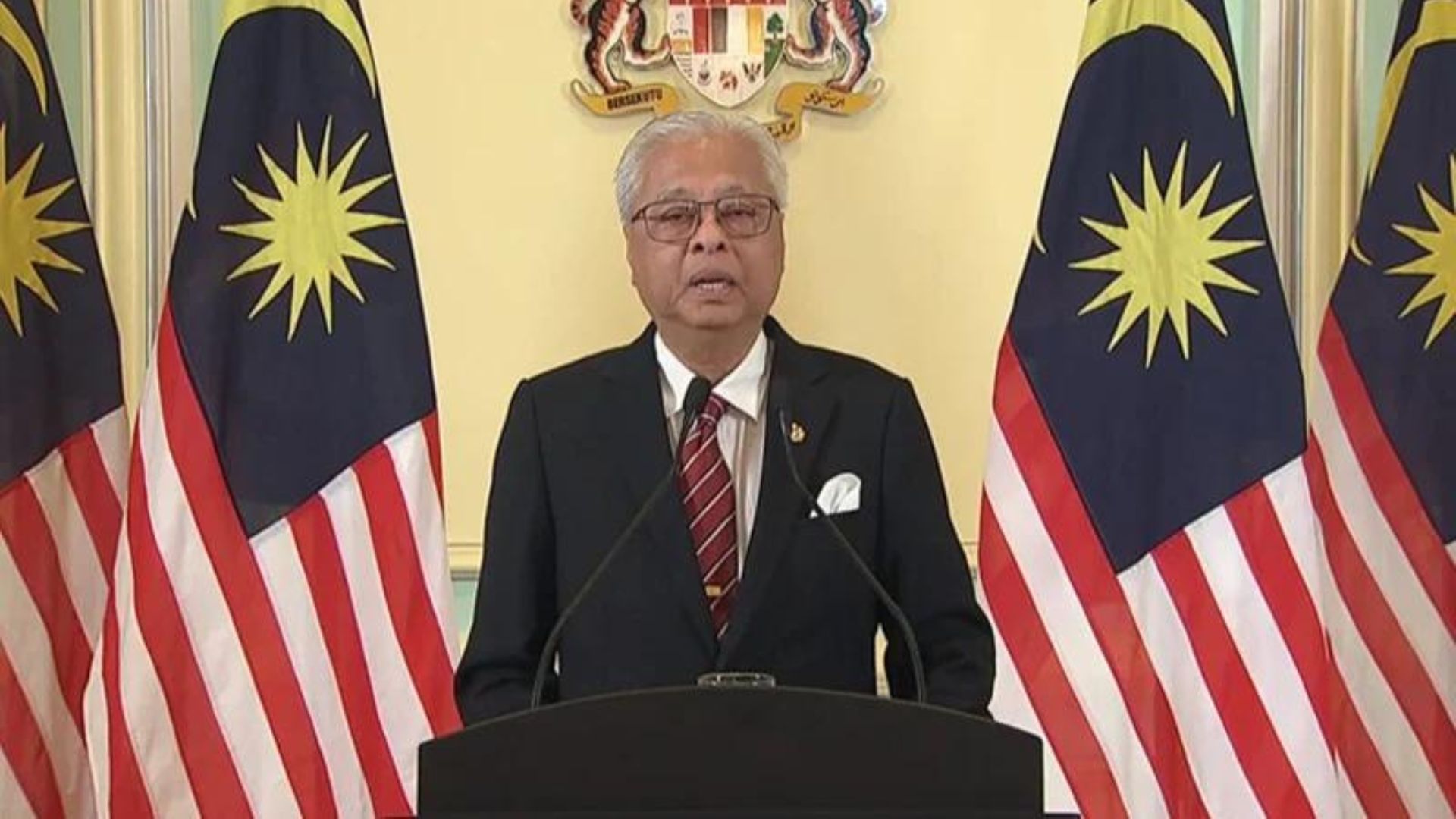 ভেঙে দেওয়া হলো মালয়েশিয়ার সংসদ, আগাম নির্বাচনের আহ্বান প্রধানমন্ত্রীর