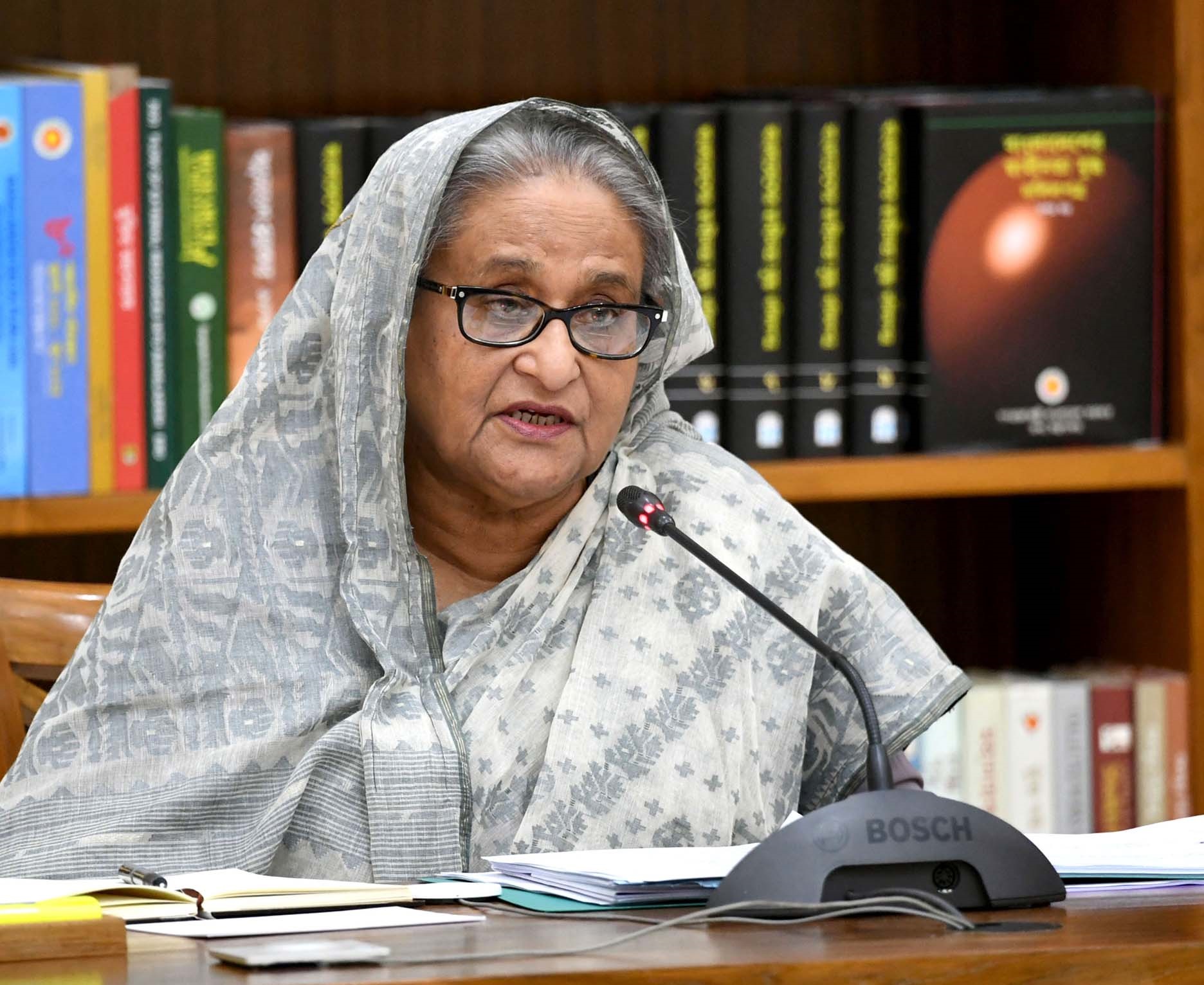 খাদ্য উৎপাদন বাড়াতে ও সংরক্ষণের ব্যবস্থা নিতে বললেন প্রধানমন্ত্রী