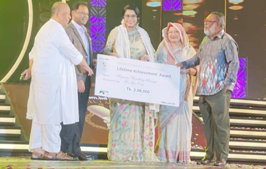 ঐক্য-চ্যানেল আই মিউজিক অ্যাওয়ার্ড: রেজওয়ানা চৌধুরী বন্যাকে আজীবন সম্মাননা