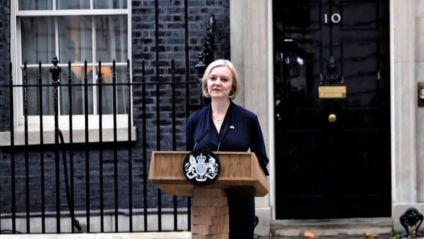 যুক্তরাজ্যের প্রধানমন্ত্রী লিজ ট্রাসের পদত্যাগ 
