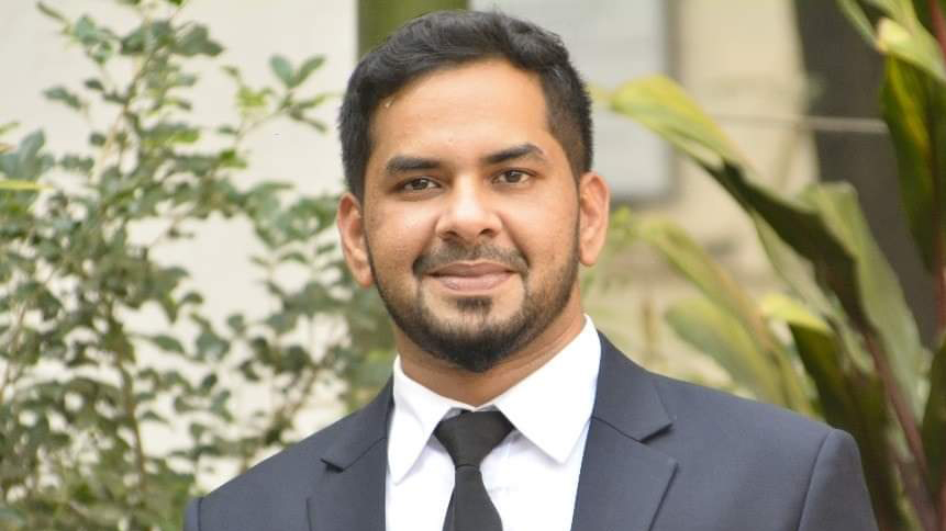 চোখের সামনে বাবাকে হত্যা, আইনজীবী হয়ে ২৯ বছর পর বিচার পেলেন