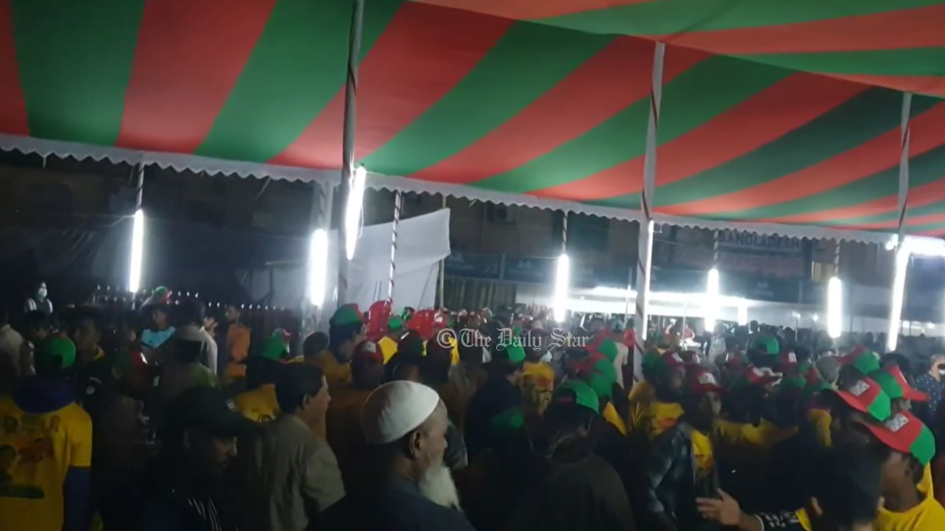 বিএনপি কর্মী-সমর্থকদের পদচারণায় ২ দিন আগেই মুখরিত কুমিল্লার টাউন হল